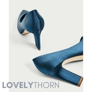ZARA // ltd ed blue satin pumps thin heels